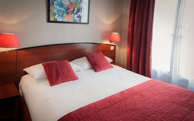 Classic Tek Büyük Yataklı Oda