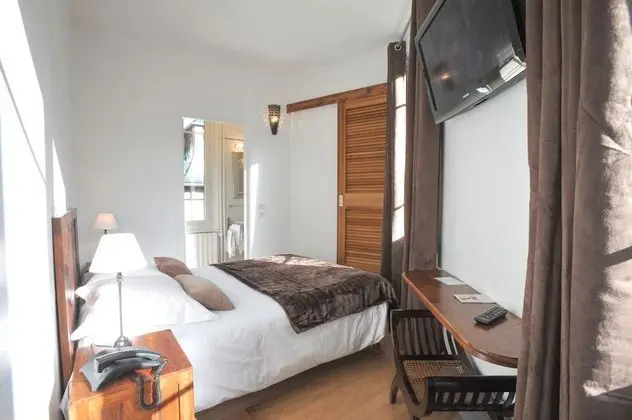 Comfort Tek Büyük Yataklı Oda (Shower)