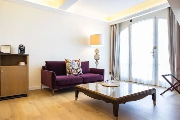 Junior Süit, 1 En Büyük (King) Boy Yatak, Deniz Manzaralı