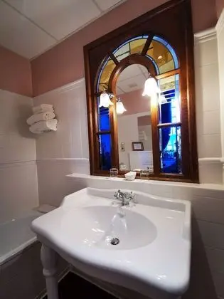 Traditional İki Ayrı Yataklı Oda