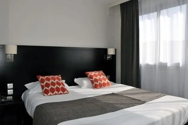 Comfort Tek Büyük Yataklı Oda