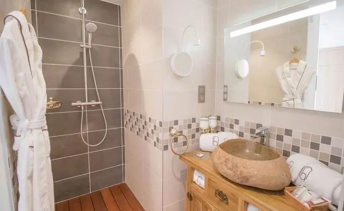 Tek Büyük Yataklı Oda, Şehir Manzaralı (Chene)