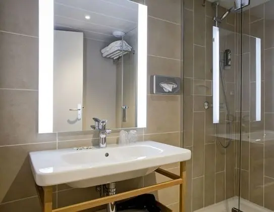 Comfort Tek Büyük veya İki Ayrı Yataklı Oda