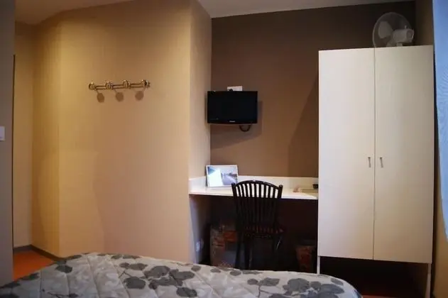 Classic Tek Büyük Yataklı Oda