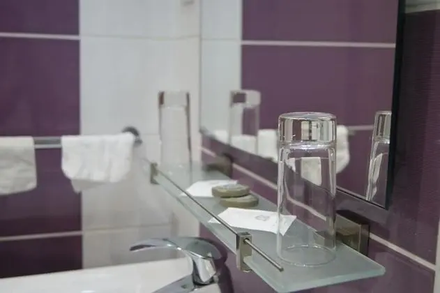 Classic Tek Büyük Yataklı Oda