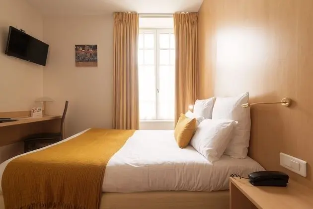 Comfort Tek Büyük Yataklı Oda