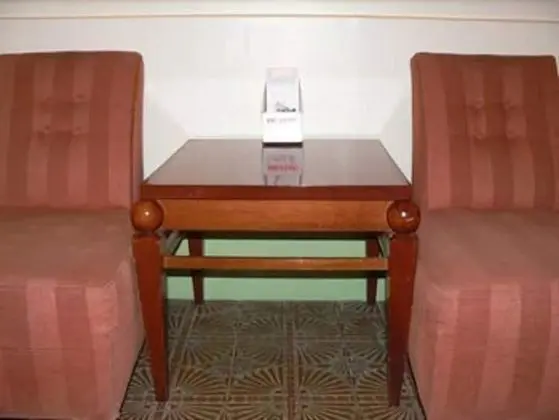 Üç Kişilik Oda