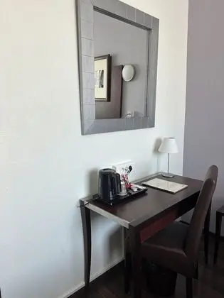 Üç Kişilik Oda