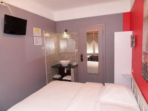 Family Oda, 2 Büyük (Queen) Boy Yatak, Sigara İçilmez