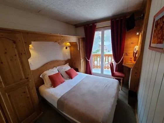 Standard Tek Büyük Yataklı Oda