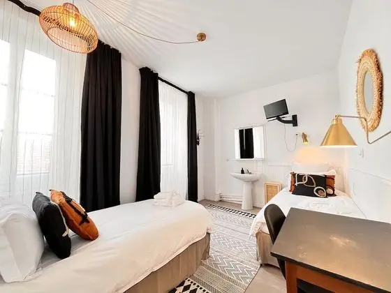 Classic Tek Büyük Yataklı Oda