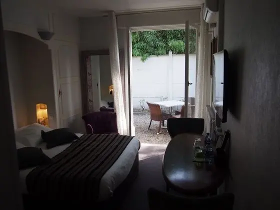 Comfort Tek Büyük Yataklı Oda
