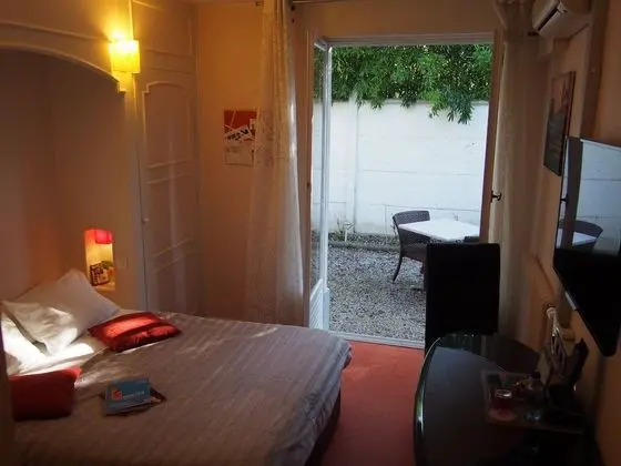 Comfort Tek Büyük Yataklı Oda