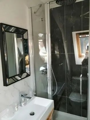 Romantic Tek Büyük Yataklı Oda, Şehir Manzaralı (Attic)