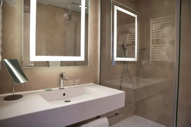 Tek Büyük Yataklı Oda (Elegance)