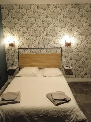 Tek Büyük Yataklı Oda, Ortak Banyo