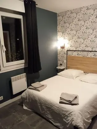 Tek Büyük Yataklı Oda, Ortak Banyo