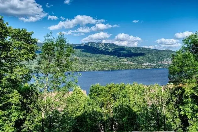 Stunning condo + loft on Lake Tremblant