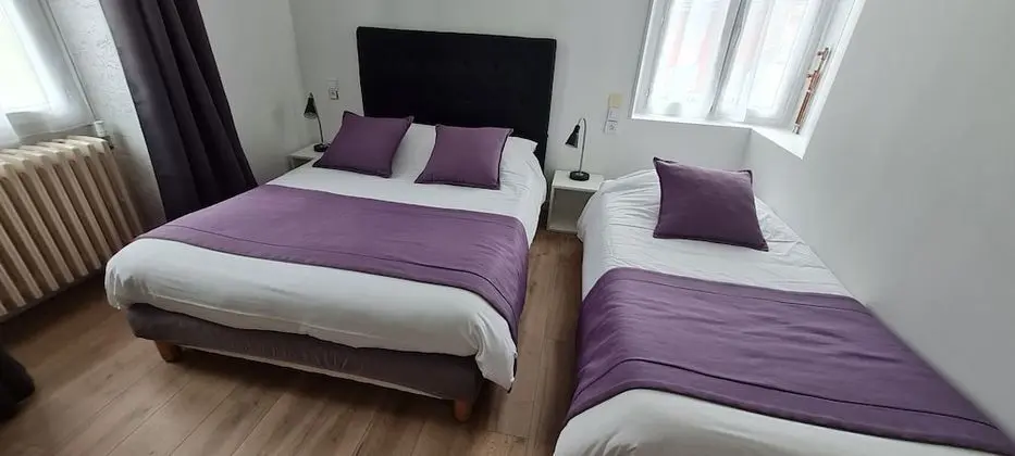 Üç Kişilik Oda