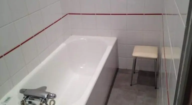 Standard Tek Büyük Yataklı Oda, Küvet