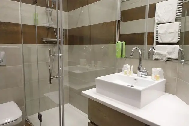 Comfort Tek Büyük veya İki Ayrı Yataklı Oda