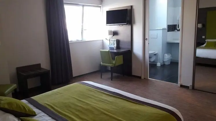 Comfort Tek Büyük Yataklı Oda