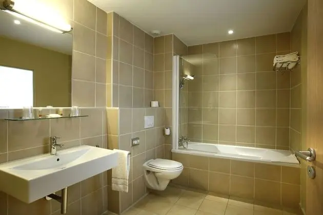 Comfort Büyük Yataklı Tek Kişilik Oda