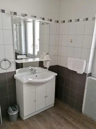 Superior Tek Büyük veya İki Ayrı Yataklı Oda