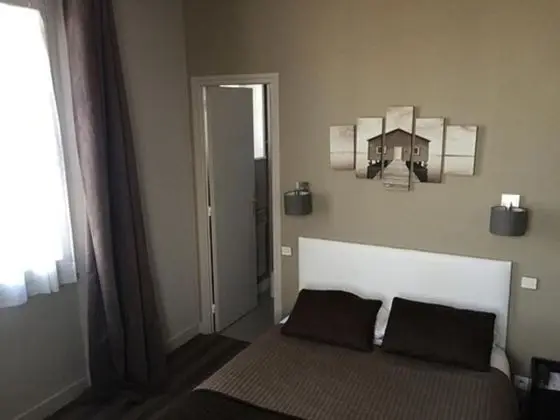 Tek Büyük Yataklı Oda