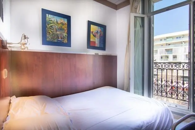 Classic Tek Büyük Yataklı Oda