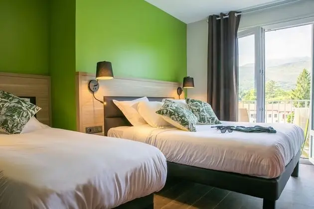 Chambre Triple Confort 3 lits (Côté Jardin)