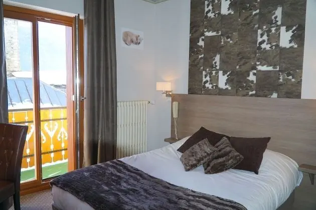 Classic Tek Büyük Yataklı Oda