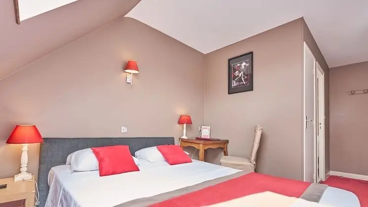 Comfort Tek Büyük Yataklı Oda