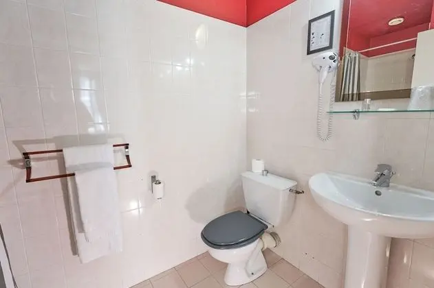 Comfort Tek Büyük Yataklı Oda