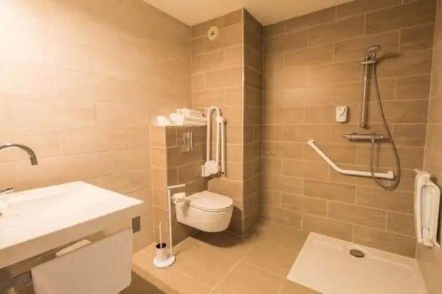 Tek Büyük Yataklı Oda