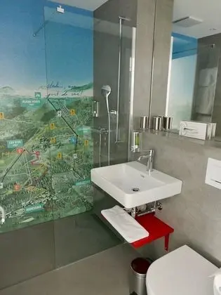 Superior Tek Büyük Yataklı Oda, Birden Çok Yatak, Balkon, Dağ Yamacı
