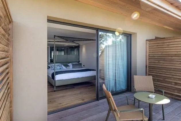 Deluxe Oda, Teras (Maquis View)