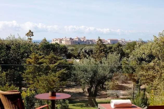 Superior Oda (Citadelle view)