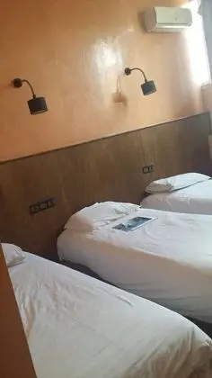 Üç Kişilik Oda