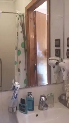 Üç Kişilik Oda