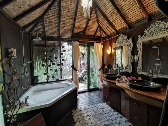 Honeymoon Süit, Deniz Üstü