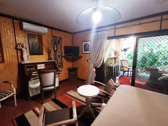 Junior Süit, Bahçeli