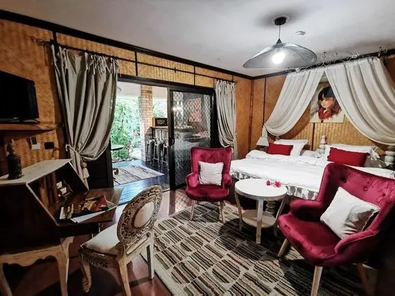 Junior Süit, Bahçeli