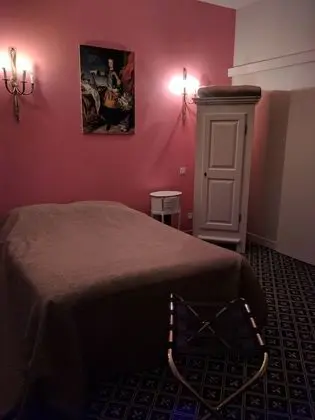 Tek Büyük Yataklı Oda