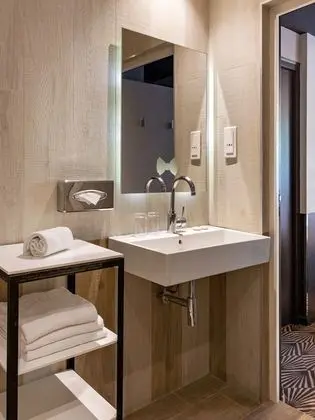 Classic Tek Büyük Yataklı Oda