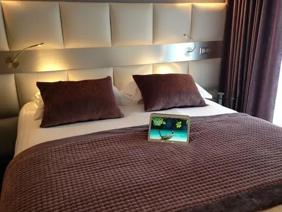 Deluxe Tek Büyük Yataklı Oda
