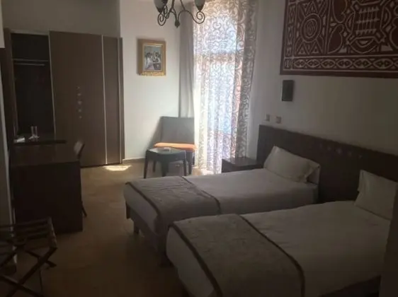 Standard Tek Büyük Yataklı Oda