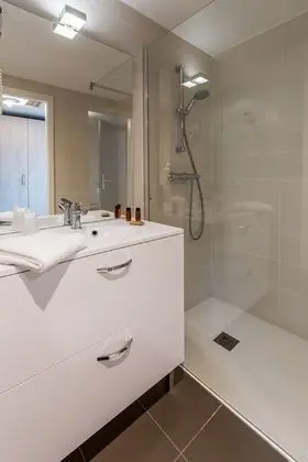 Comfort Tek Büyük veya İki Ayrı Yataklı Oda
