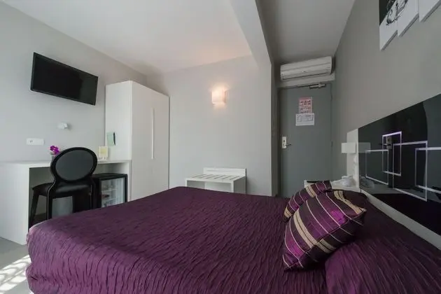 Classic Tek Büyük Yataklı Oda