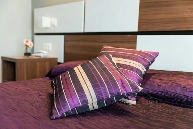 Classic Tek Büyük Yataklı Oda